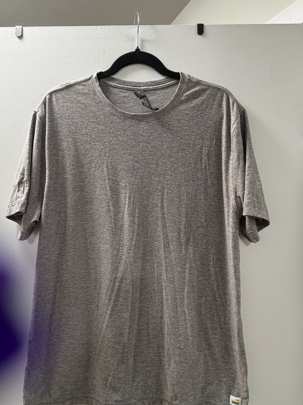 Vuori Men's Heather Gray Crew Tee